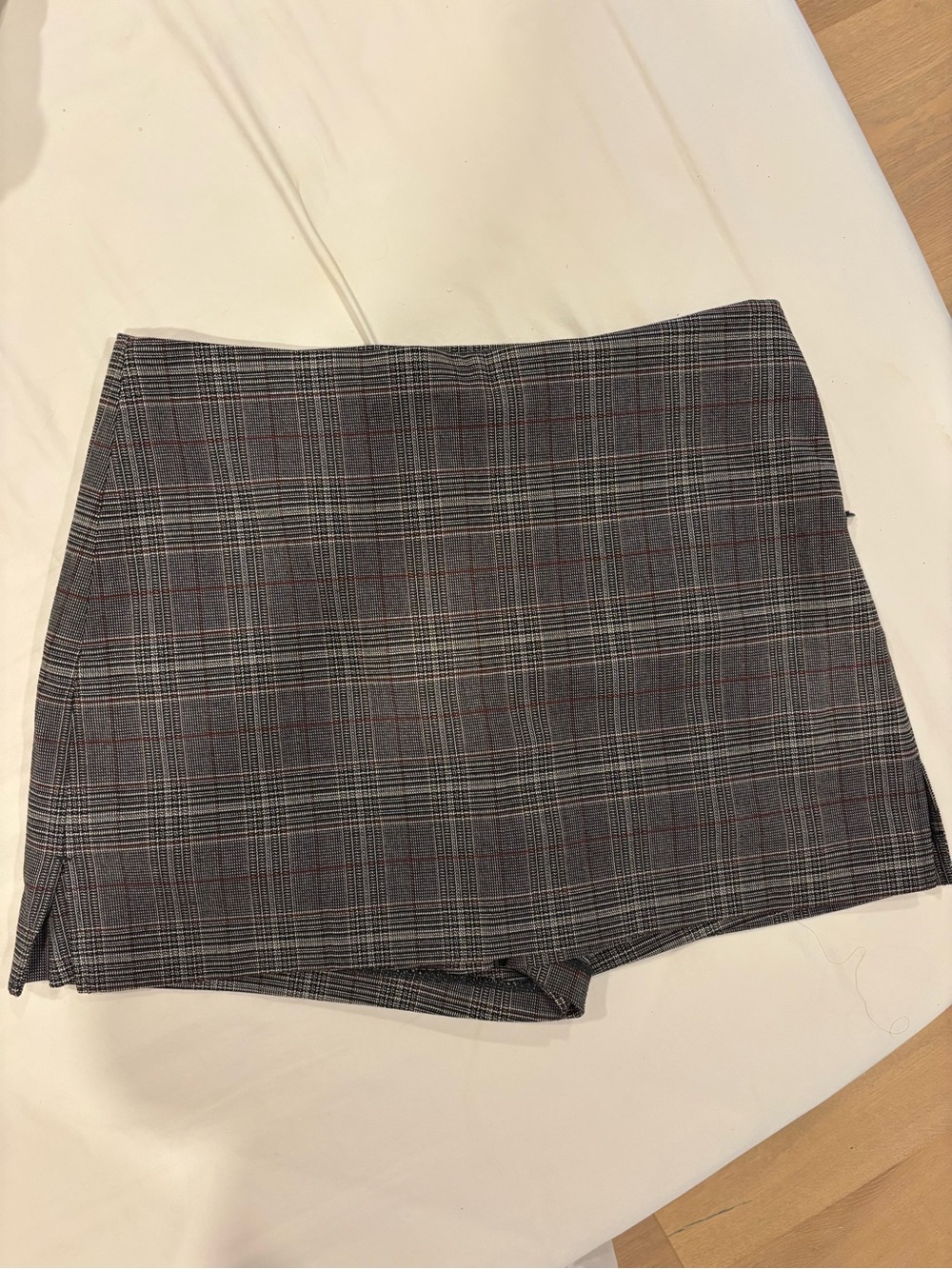 Express Gray Plaid Mini Skort with Subtle Red Windowpane
